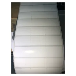 Giấy decal thường 35x22x50m (3 tem 1 hàng) – ảnh 1